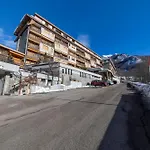 Panoramico Vista Maneggio E Piste Da Sci Limone Piemonte