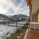 Panoramico Vista Maneggio E Piste Da Sci Apartment