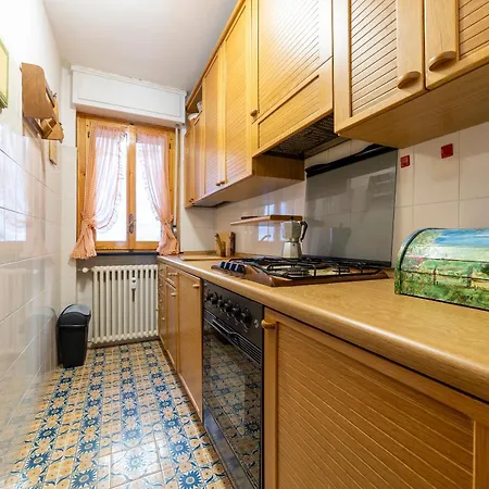 Panoramico Vista Maneggio E Piste Da Sci